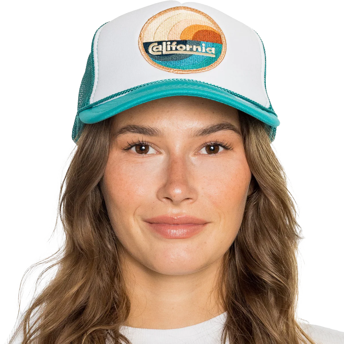 California Waves Trucker - Image 3