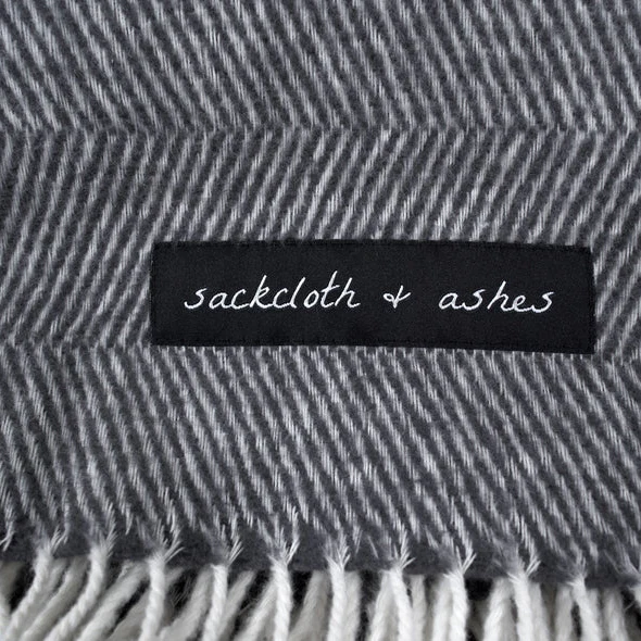 Essential Blanket - Image 4