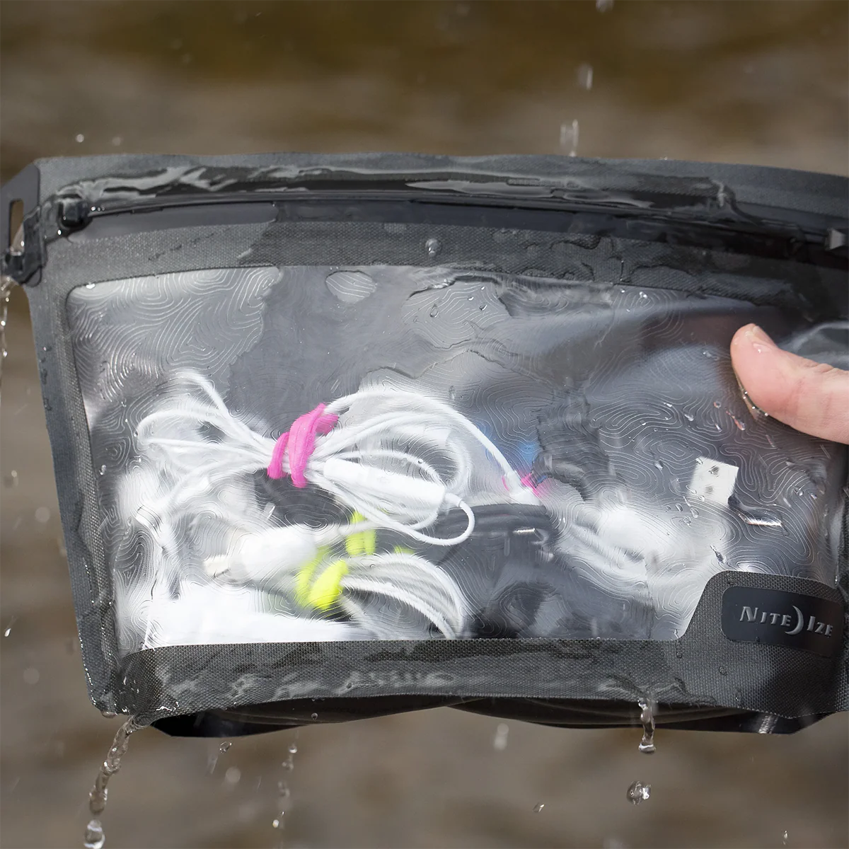RunOff Waterproof 3-1-1 Pouch - Image 8