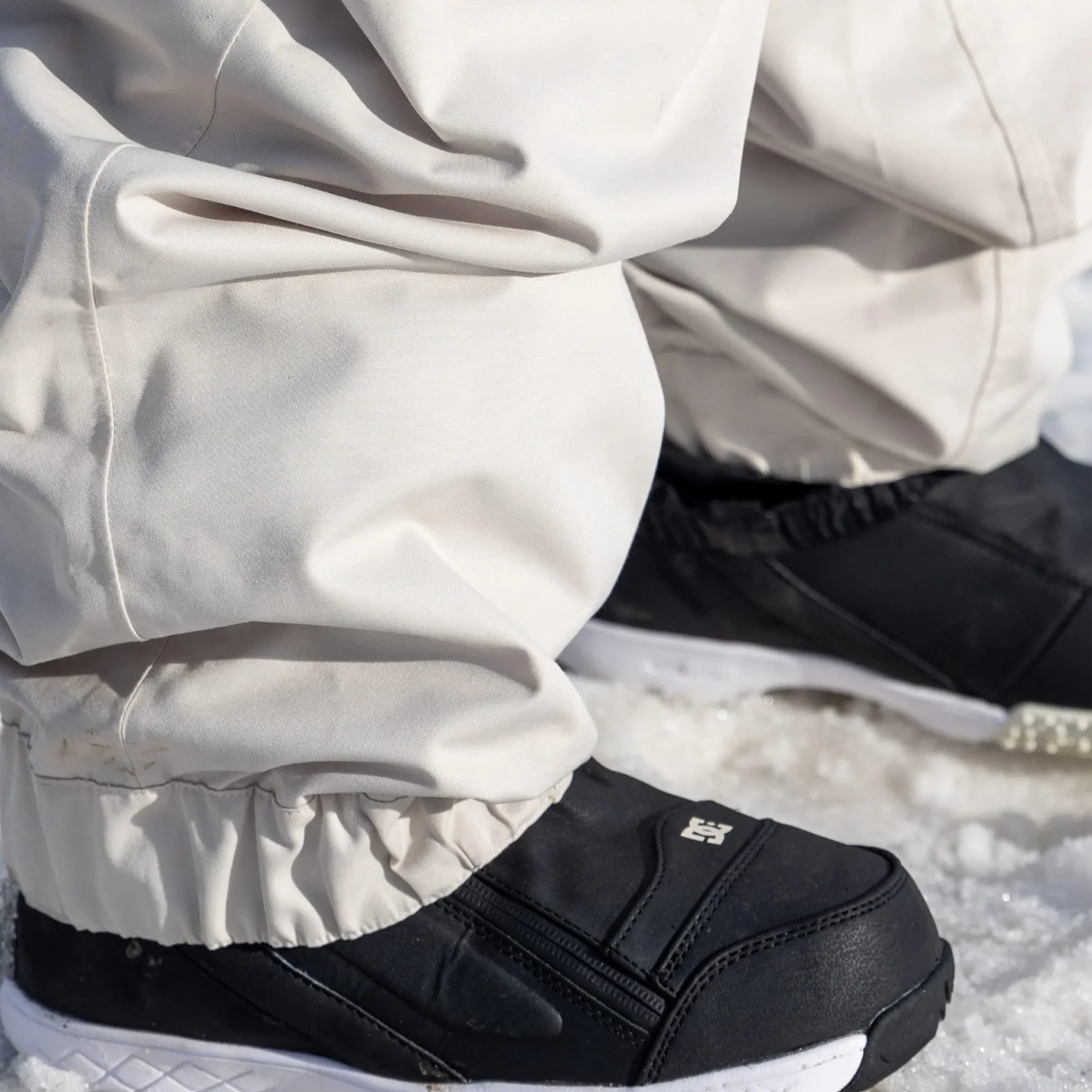 Women's Outline Shell Pants - Image 7