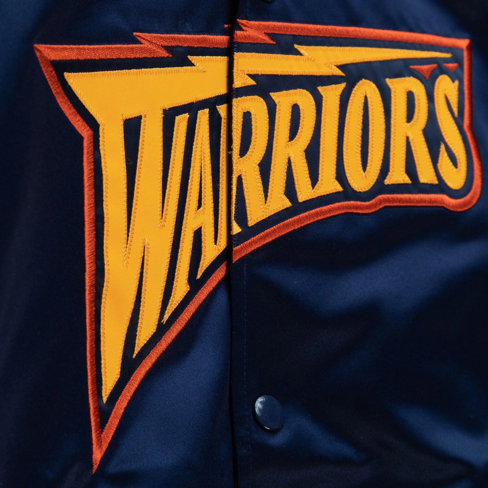 Men's Warriors Lightweight Satin Vintage Logo Jacket - Image 3